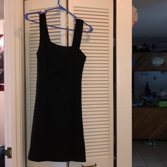 Asymmetrical Guess dress size M - Picture 1 of 3